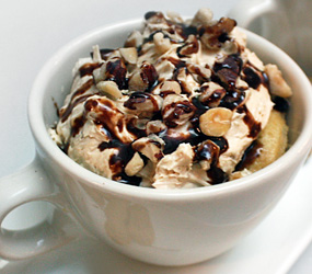 Mini peanut cake